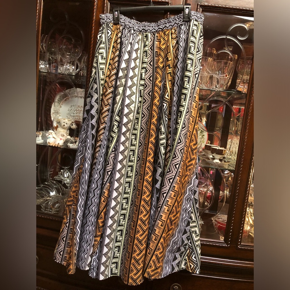 Mlle Gabrielle Multicolor Geometric A-Line Skirt - Picture 9 of 10